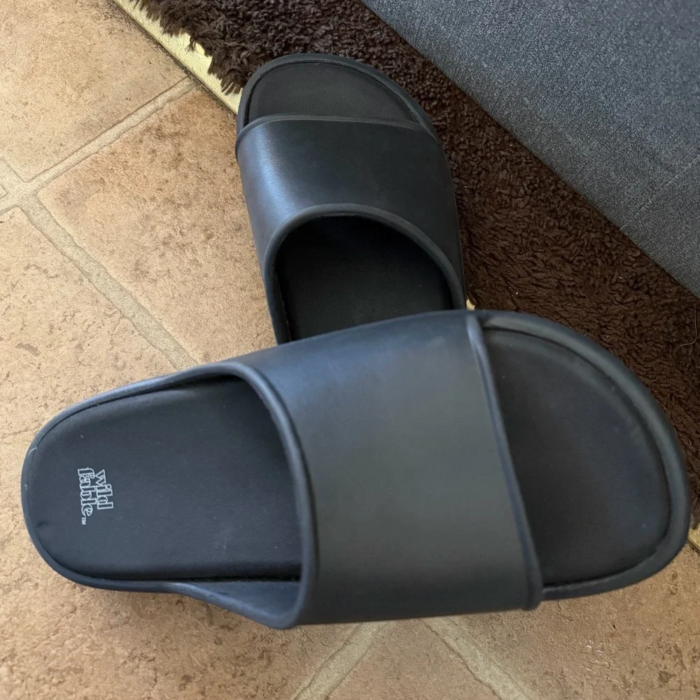 Wild Fable Black Slide Sandals Size 8 Minimalist Casual Comfort Slides - Picture 3 of 7